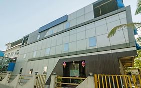 Oyo 23656 Parimeet Hotel